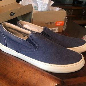 Sperry Men’s Cutter slip on size 13 navy